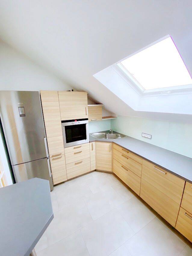Kreative Dachgeschosswohnung mit Balkon - ruhig und zentral in München-Daglfing – München – Vorschaubild 8