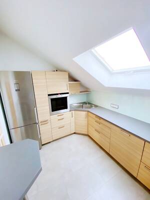 Kreative Dachgeschosswohnung mit Balkon - ruhig und zentral in München-Daglfing – 81929 München – Vorschaubild 8