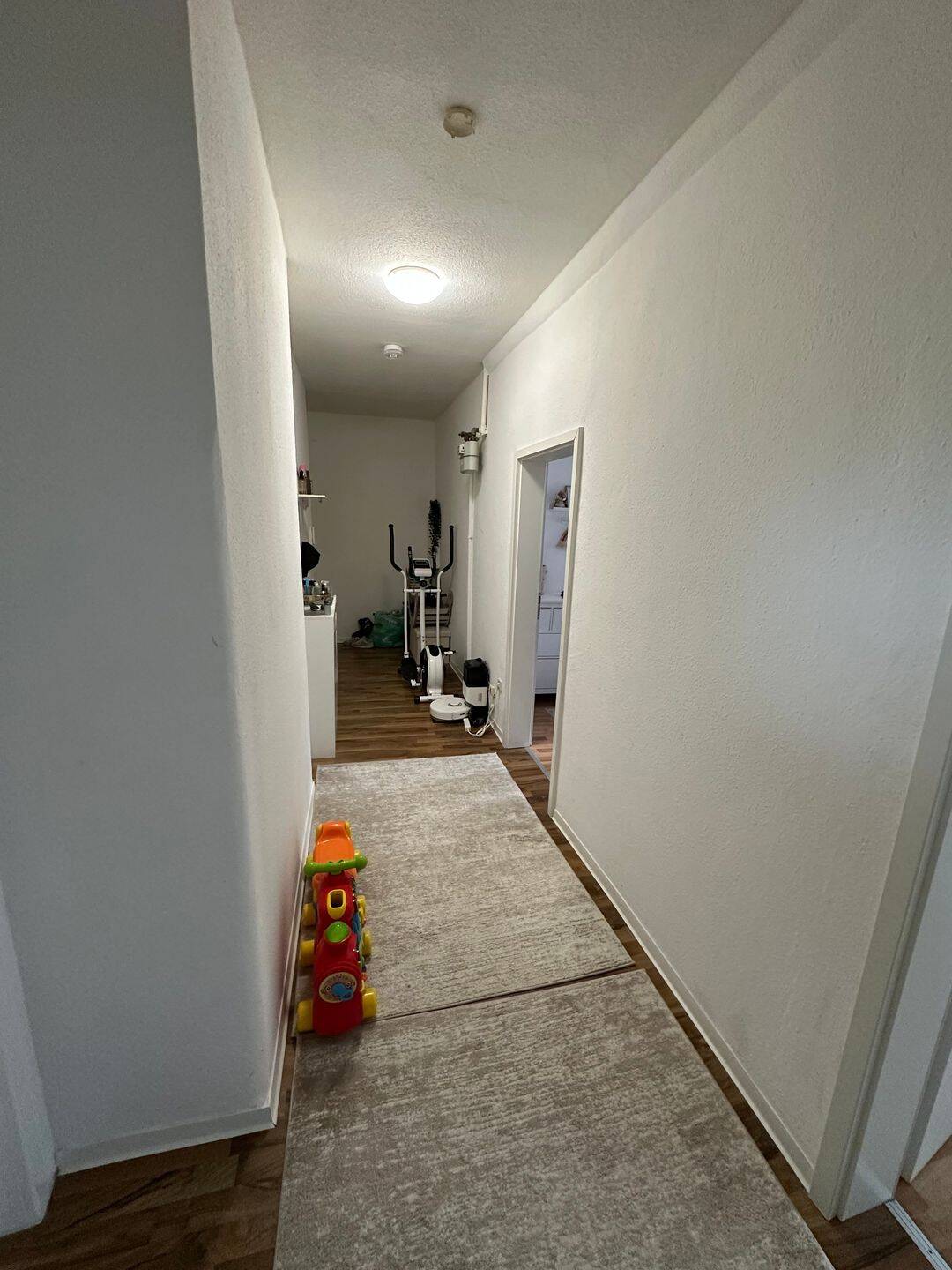 Ab 01.09.: Geräumige 2-Zimmer-Wohnung, verkehrsgünstig gelegen in Gleißhammer! – Nürnberg – Vorschaubild 4