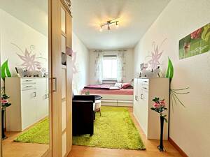 STADTWOHNTRAUM - Gepflegte 3-Zimmer-Wohnung mit 2 Balkonen und TG-Stellplatz in Zuffenhausen – 70435 Stuttgart – Vorschaubild 7
