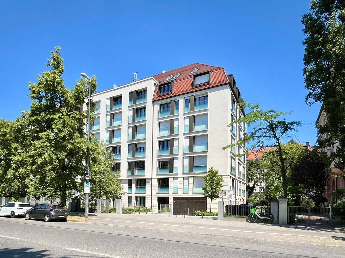Attraktive 2-Zimmerwohnung mit TG in Neuhausen – 80636 München – Bild 1 von 8