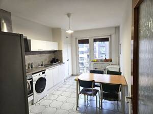 Meerfeldstraße! Helle 3 ZKB im Lindenhof mit großem Balkon und Einbauküche