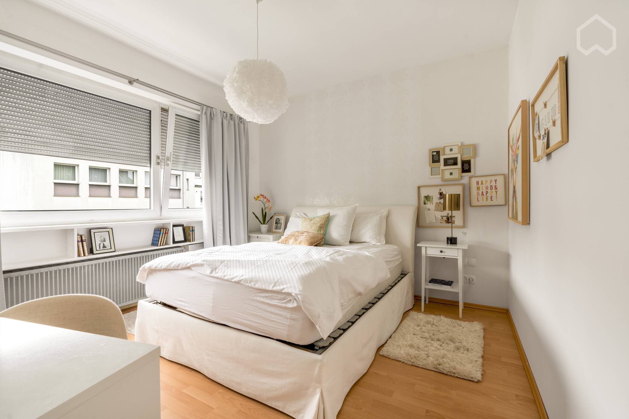 Gemütliches, wunderschönes helles Loft, Penthouse Flair **** im Herzen von Duisburg aber ruhig gelegen. – Duisburg – Vorschaubild 3