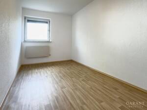 *** Einziehen & Wohlfühlen: frisch sanierte Dreizimmerwohnung mit zwei Balkonen und Kachelofen *** – 68309 Mannheim – Vorschaubild 3