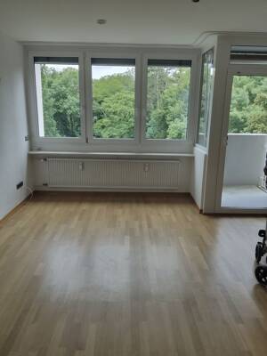 Stilvolle 2-Zi-Wohnung mit gehobener Innenausstattung, neuer EBK (Siemens) in Aachen-Laurensberg – 52072 Aachen – Vorschaubild 2