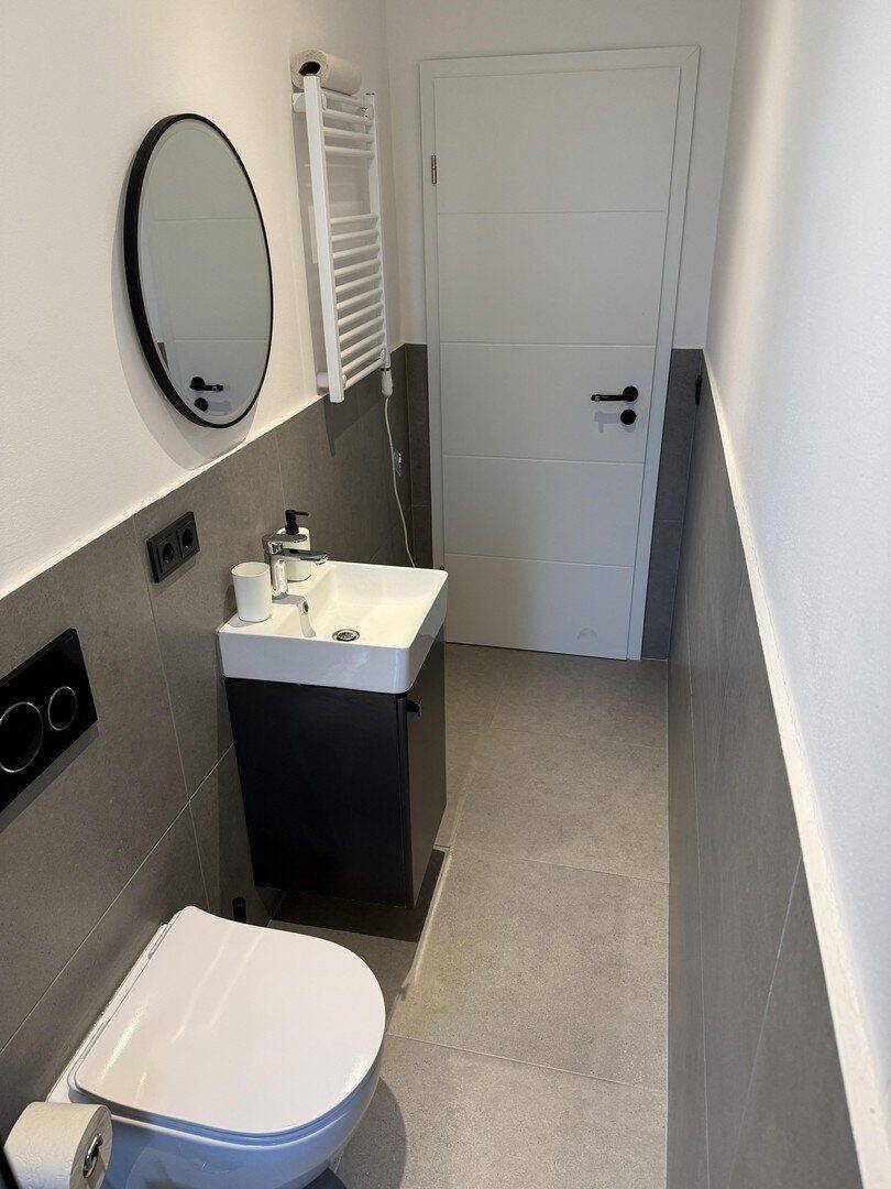 Premium WG-Zimmer (Frisch renoviert) mit Balkon, Top-Ausstattung & Gemeinschafts-Lounge – Nürnberg – Vorschaubild 7