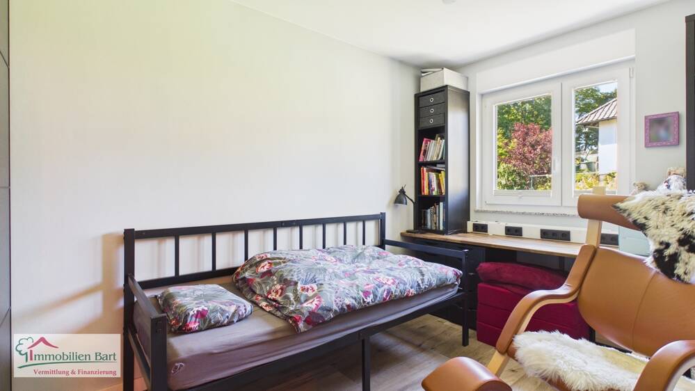TRAUMHAUS IN WEISKIRCHEN: BUNGALOW MIT 3 SZ / 2 GARAGEN / TOLLER GARTEN! – Weiskirchen – Vorschaubild 9