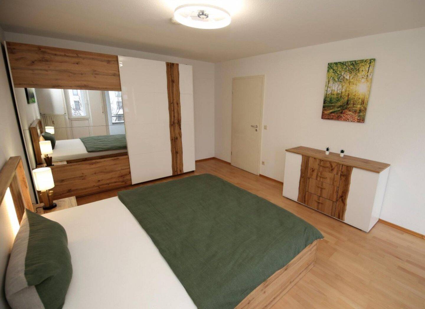 Karlsruhe , möblierte 1,5-Zimmer-Wohnung mit Balkon – Karlsruhe – Vorschaubild 2