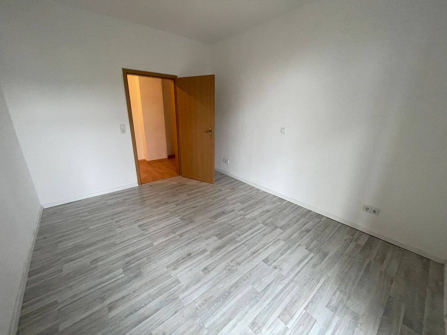 Zeißstr. 24 !!!!!!! gemütliche 3 Raum Wohnung !!! – Chemnitz – Vorschaubild 9