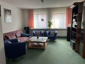 Wohnen auf Zeit: Möblierte 3,5-Zimmer-Wohnung mit Balkon – 44787 Bochum – Vorschaubild 2