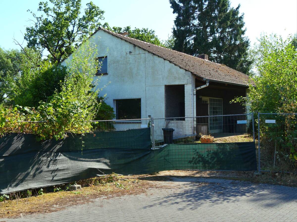 ERFÜLLEN SIE SICH DEN TRAUM VOM EIGENHEIM IM GRÜNEN !!! – 44267 Dortmund – Bild 1 von 9