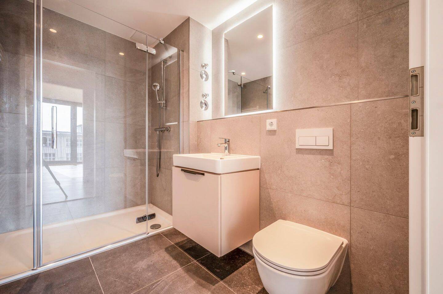 3-Zimmer Wohnung mit Loggia am Elbufer – Marina Garden – Dresden – Vorschaubild 8