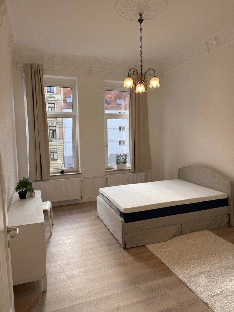 Sarnierte Altbau Wohnung (möbliert) WG 4-5 Personen – Magdeburg – Vorschaubild 2