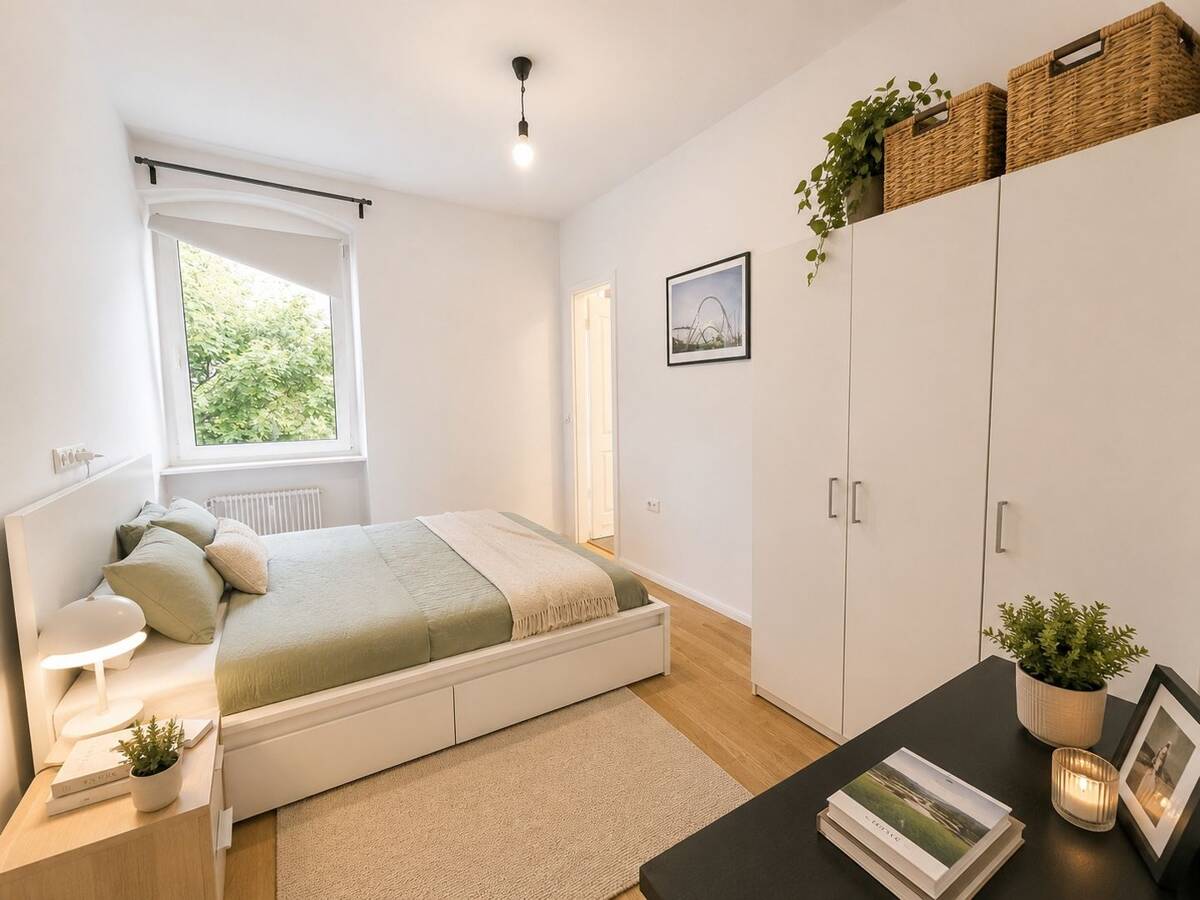 +++ Stilvoll sanierte 4-Zimmer-Altbauwohnung mit zwei Bädern und ruhigem Innenhofblick +++ (Variante) – 13351 Berlin – Bild 1 von 9