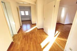 Wohnen unter'm Dach! – 70176 Stuttgart – Vorschaubild 9