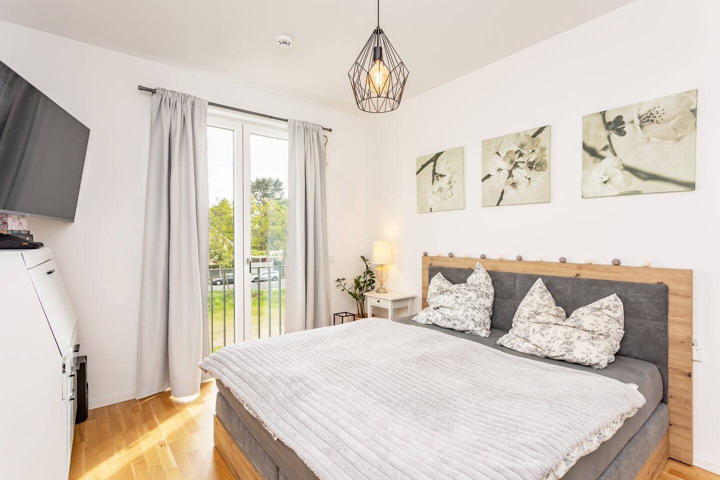 Southwest balcony in Altglienicke - stylish 3-bedroom apartment with comforts and an parking space! – Berlin – Vorschaubild 2