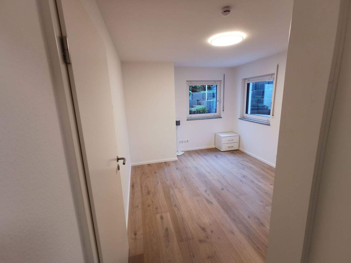 Neuwertig möblierte 2-Zimmer-Wohnung in ruhiger Lage in Stuttgart-Steinhaldenfeld – Stuttgart – Vorschaubild 8
