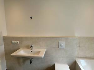 Erstbezug nach Sanierung - 3-Raum-Wohnung mit Terrasse & Garten – 8112 Wilkau-Haßlau – Vorschaubild 2