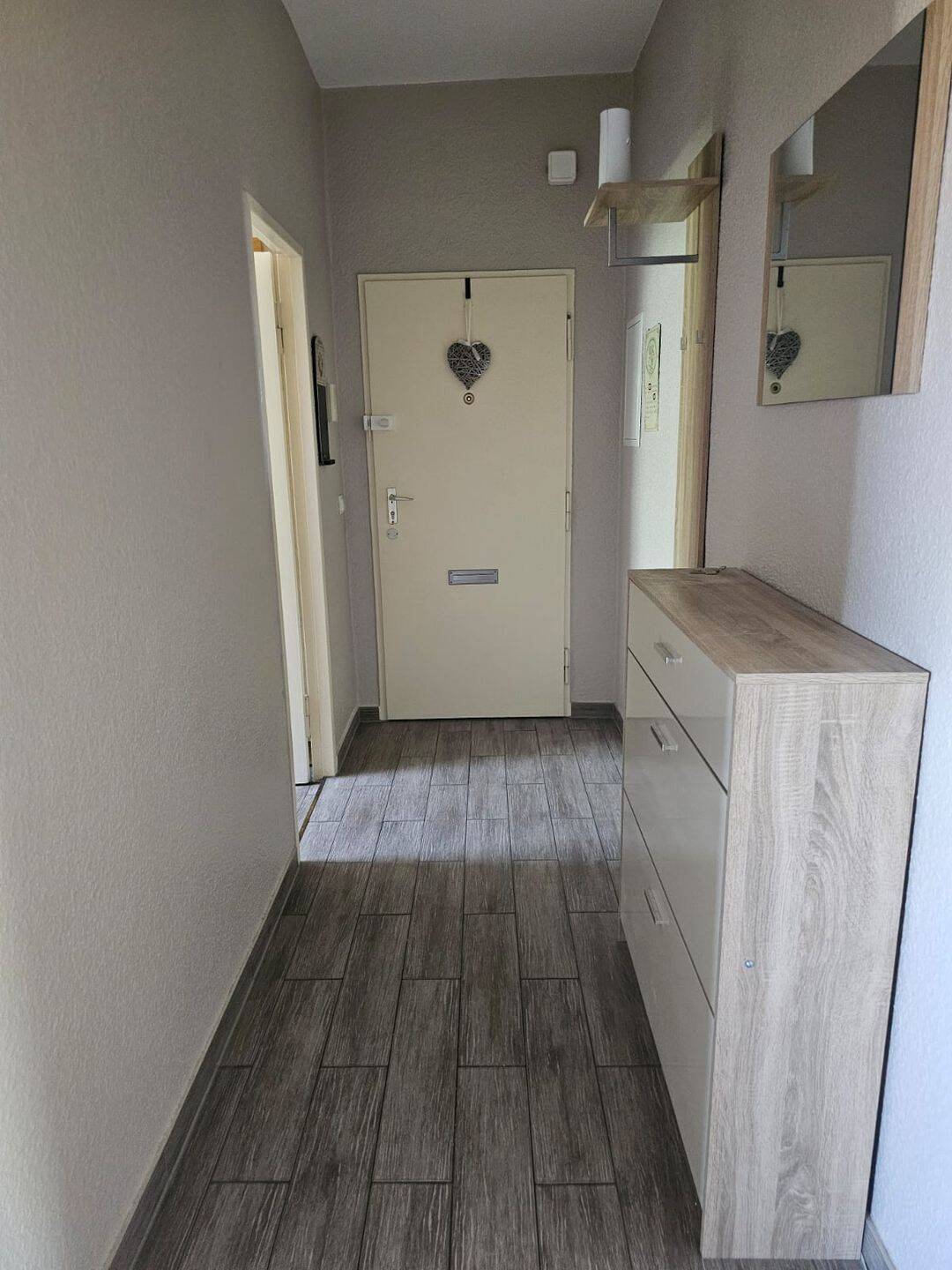 Gepflegte 2 Zimmerwohnung mit Sonnenbalkon und Tageslichtbad - 0172-3261193 – Berlin – Vorschaubild 9