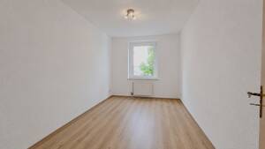 Bezugsfreie Drei-Zimmer-Wohnung – 40599 Düsseldorf – Vorschaubild 3