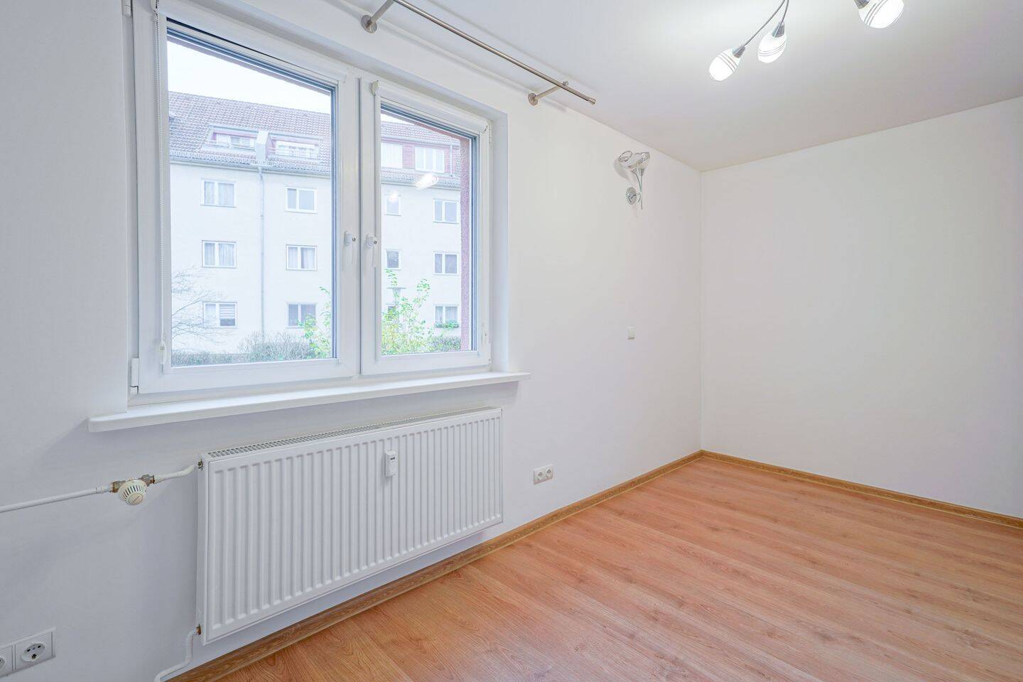Attraktive 3-Zimmer-Wohnung in gefragter Lage von Steglitz-Zehlendorf – Berlin – Vorschaubild 2