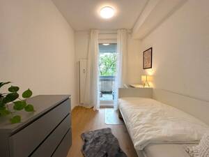 ?? Möbliertes Zimmer frei in moderner Frauen-WG - Robert-Dißmann-Straße 8, Frankfurt am Main! – 65936 Frankfurt am Main – Vorschaubild 3