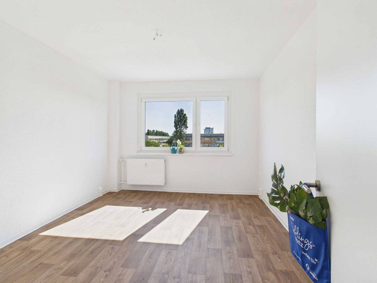 Schnell in der Stadt, IKEA nebenan und alles grün.. Erstbezug nach Sanierung – Magdeburg – Vorschaubild 5