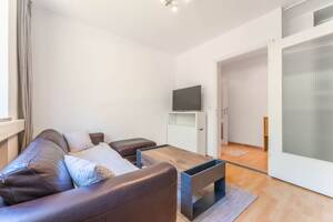 Charmante 2,5-Zimmerwohnung - möbliert, hochwertig saniert, sofort vermietbar – 80687 München – Vorschaubild 4