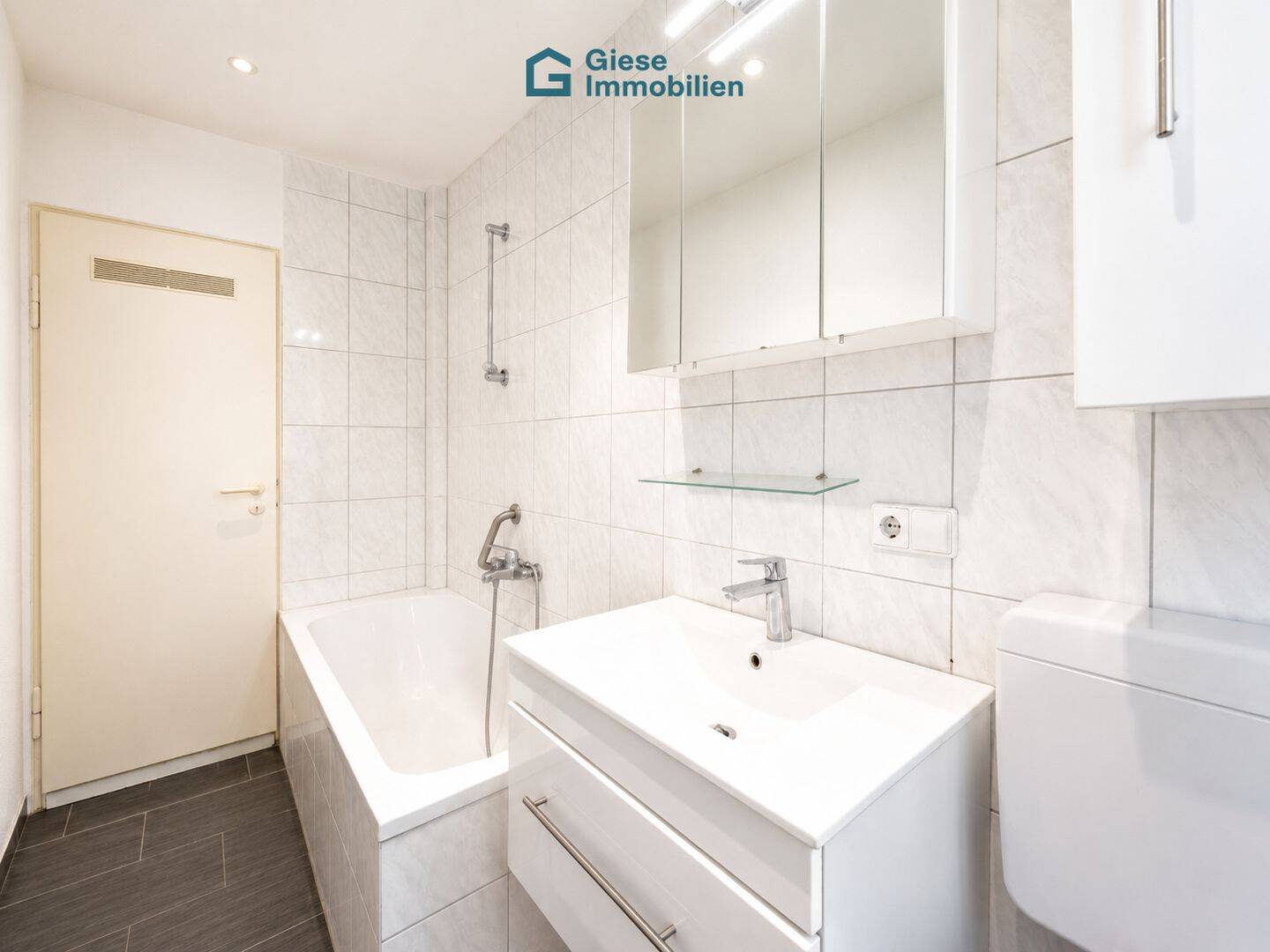 Sonnige 3-Zimmer-Wohnung mit Traumterrasse – Stuttgart – Vorschaubild 9