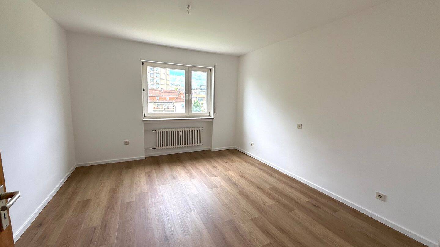 Großzügige 4-Zimmer-Wohnung in Kassel mit idealer Ausstattung – Kassel – Vorschaubild 3