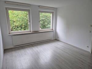Gemütlich & grün: Helle 2-Zimmer-Wohnung mit Tageslichtbad in Essen-Holsterhausen – 45147 Essen – Vorschaubild 4