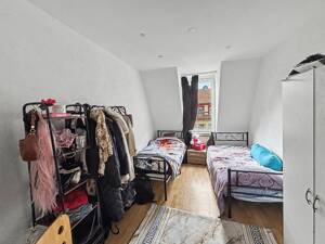 Attraktive 5-Zimmer-Dachgeschosswohnung mit ca.108 m² - vermietet & zentral in Fürth – 90763 Fürth – Vorschaubild 6