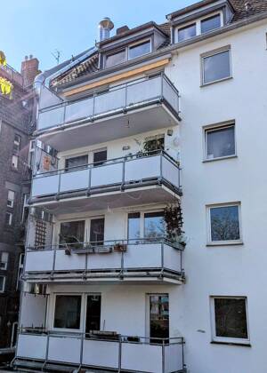 Moderne 2-Zimmer-Wohnung mit Balkon in begehrter Lage - jetzt entdecken! – 50733 Köln – Vorschaubild 2