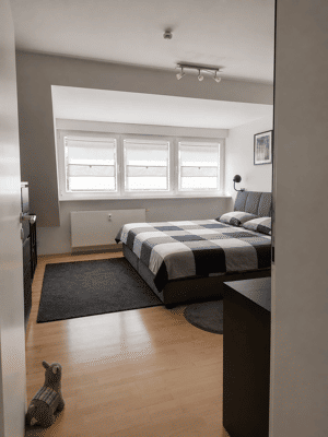 Großzügiges Wohnen mit Stil-4 Zimmer Wohnung mit Balkon, Kamin und Klimaanlage in Buchholz – 47249 Duisburg – Vorschaubild 7