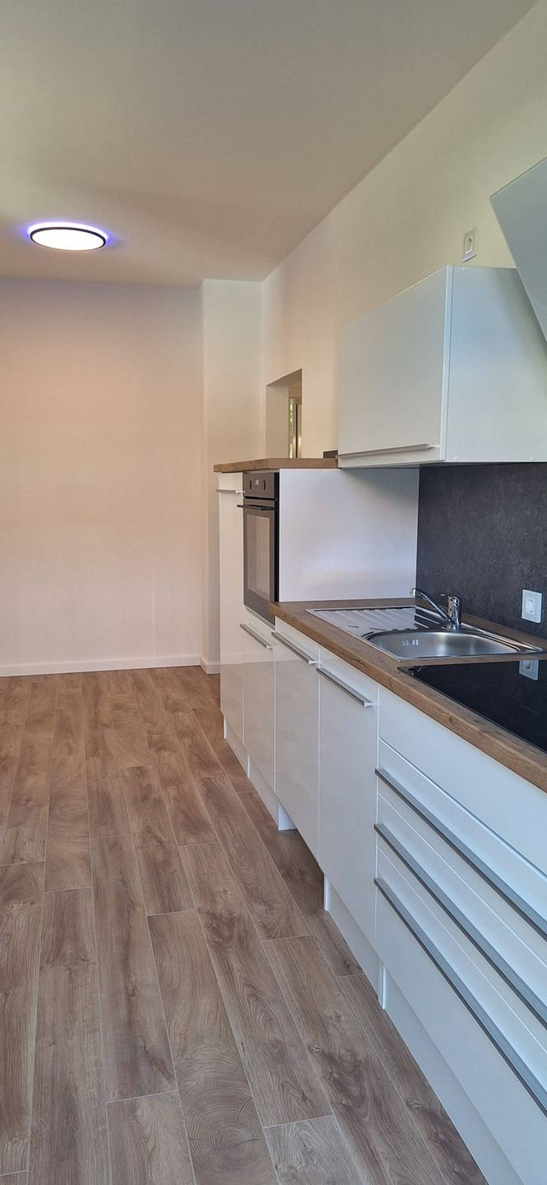 Erdgeschosswohnung in 08058 Zwickau mit 107 m² kaufen