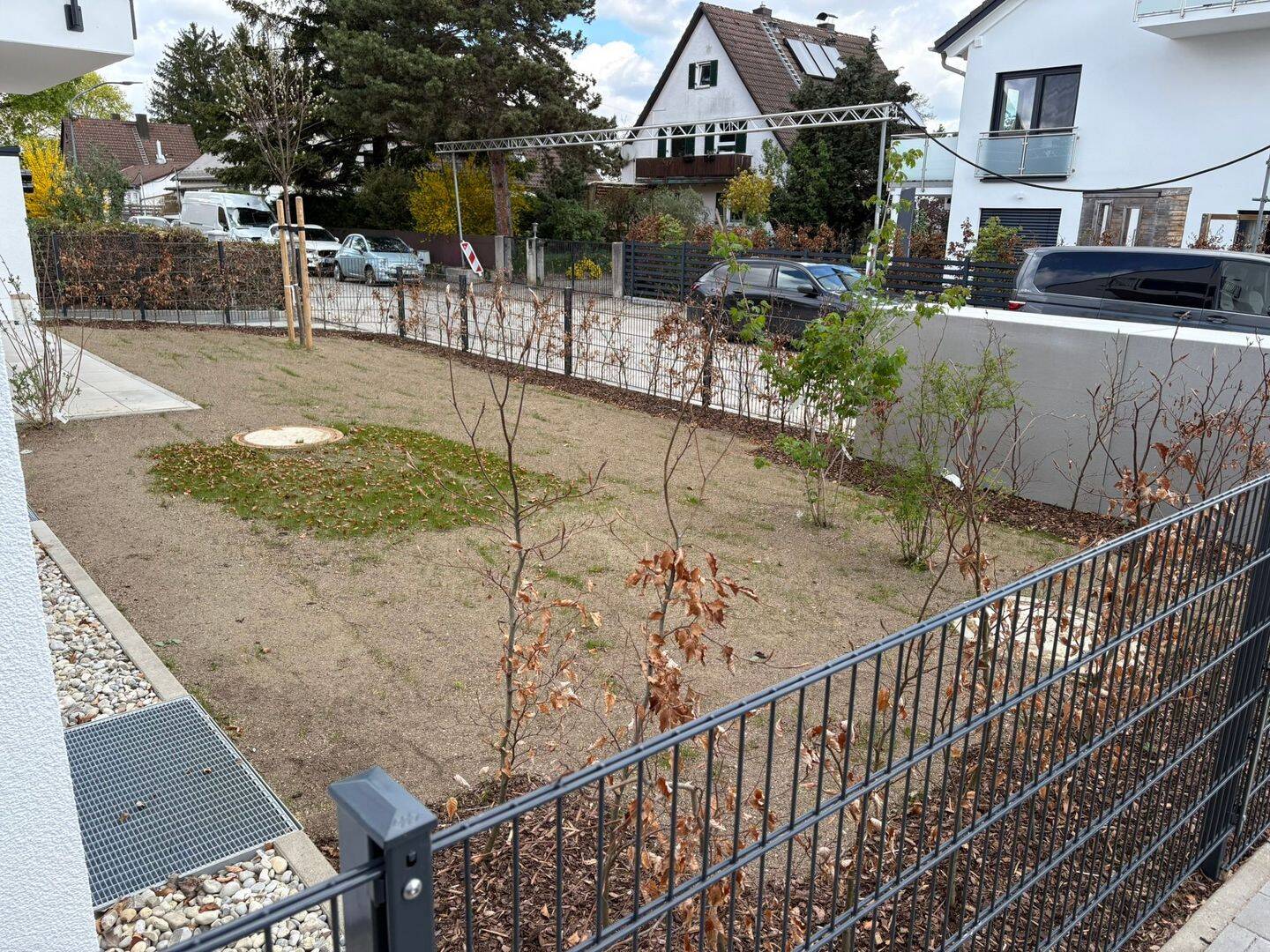 3 Zimmer Dachgeschosswohnung mit Süd/West Balkon – München – Vorschaubild 2