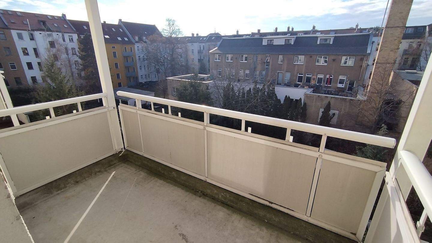 Wohlfühloase in Leipzig-Alt-Lindenau: Zwei-Zimmer-Wohnung mit Balkon und Garten – Leipzig – Vorschaubild 4