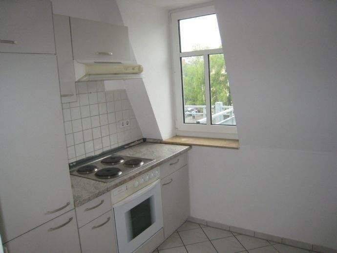 Sonnige 2,5-R-DG-Mais.-Wohnung mit West-Balkon und freiem weitem Blick in ruhiger Lage von Dresden-Löbtau – Dresden – Vorschaubild 8