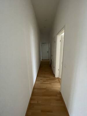 HELLE 2 Raumwohnung mit hochwertiger Ausstattung, Stellplatz und Balkon – 1129 Dresden – Vorschaubild 6