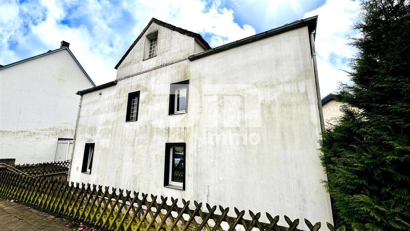 Schönes Ein- bis Zweifamilienhaus mit Gartenbereich, Terrasse + Balkon und Doppelgarage – Kassel – Vorschaubild 5