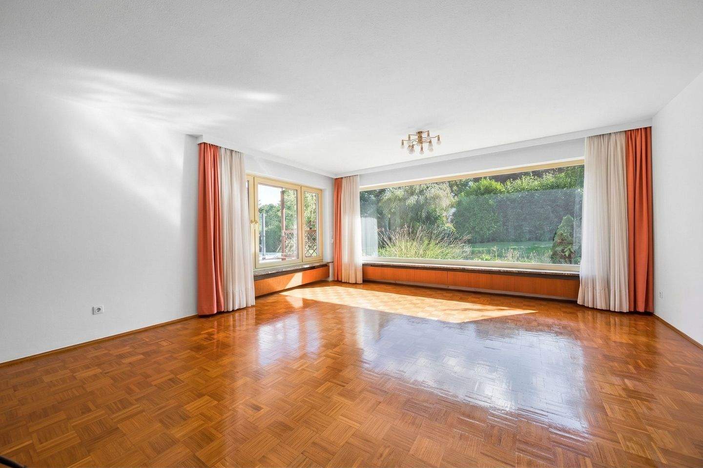 Exklusives Anwesen mit Pool am idyllischem Rathsberg - besonders provisionsfreundlich mit nur 1,19 % Courtage – Erlangen – Vorschaubild 2