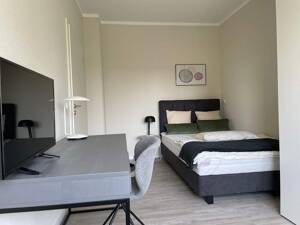 - möbliertes WG-Zimmer -