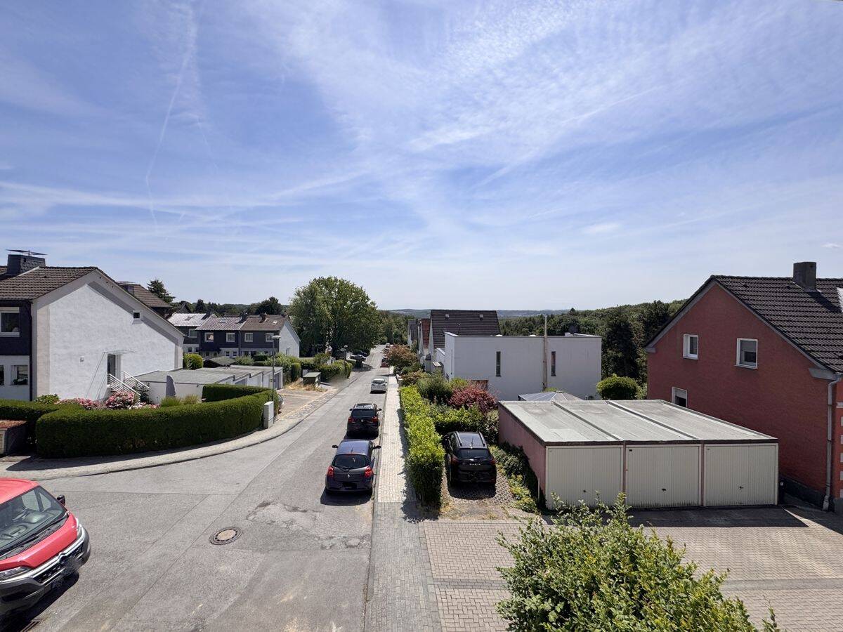Zweifamilienhaus mit großem Entwicklungspotenzial in begehrter Lage von Bochum Stiepel – Bochum – Vorschaubild 3