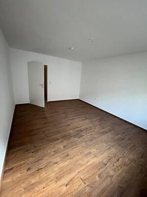 Frisch renovierte 2-Zimmer-Wohnung in zentraler Lage von Ludwigshafen – 67059 Ludwigshafen am Rhein – Vorschaubild 3