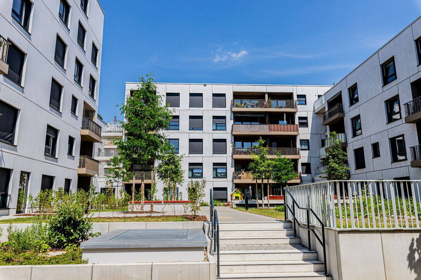 Gemütliche 3-Zimmer Wohnung mit Terrasse – Nürnberg – Vorschaubild 4