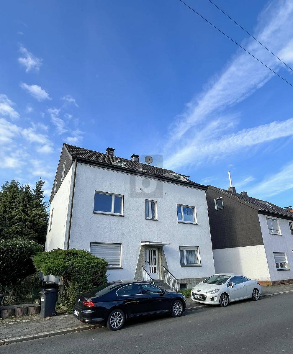 5,6% RENDITE - 2 MFH + GEWERBEHOF IM PAKET