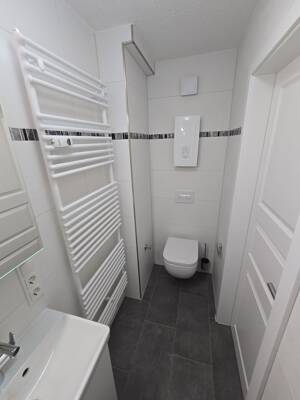 Erstbezug nach Sanierung: Möbliertes WG-Zimmer in zentraler Lage – 57072 Siegen – Vorschaubild 7