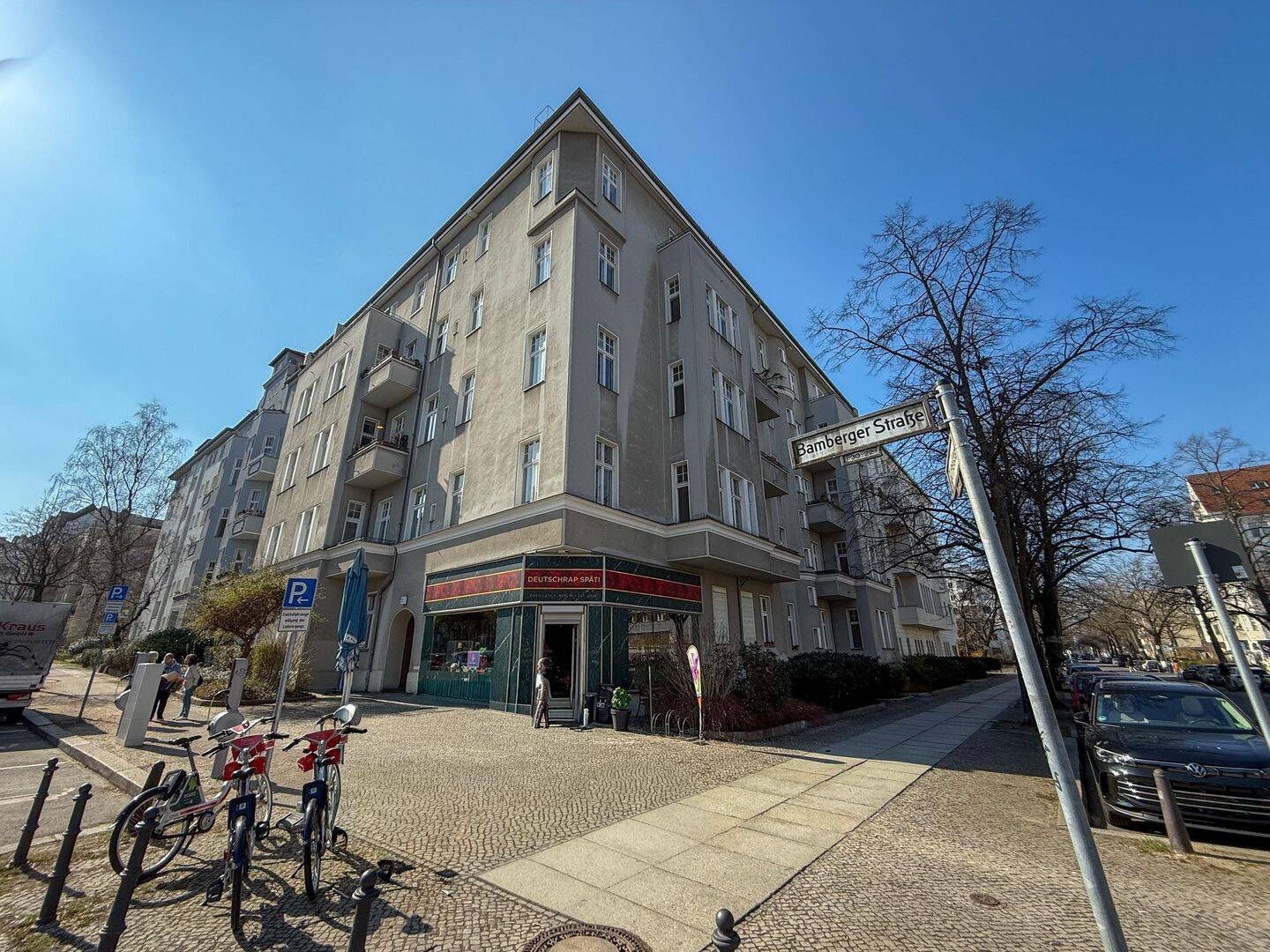 1-Zimmer-Altbauwohnung mit großem Wohnbereich und individuellem Ausbaupotenzial im Bayrischen Viertel – Berlin – Vorschaubild 2