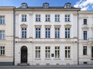 Stilvoll sanierter Altbau mit Südgarten in begehrter Elblage – 22765 Hamburg – Vorschaubild 2