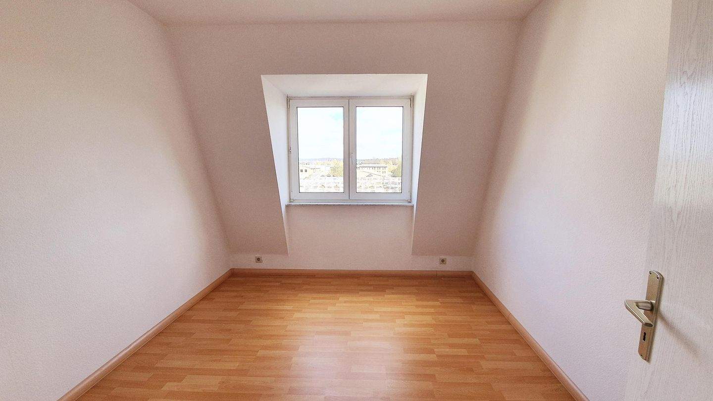 Gemütliche 3-Zimmer-Wohnung mit Balkon und Einbauküche – Chemnitz – Vorschaubild 7